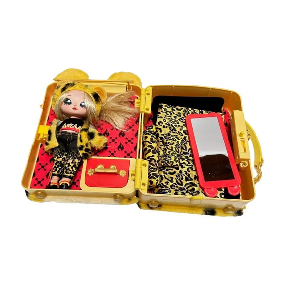 Na Na Na Surprise With Jennel Jaguar Doll Playset 3-in-1 Backpack Bedroom - Picture 4 of 11